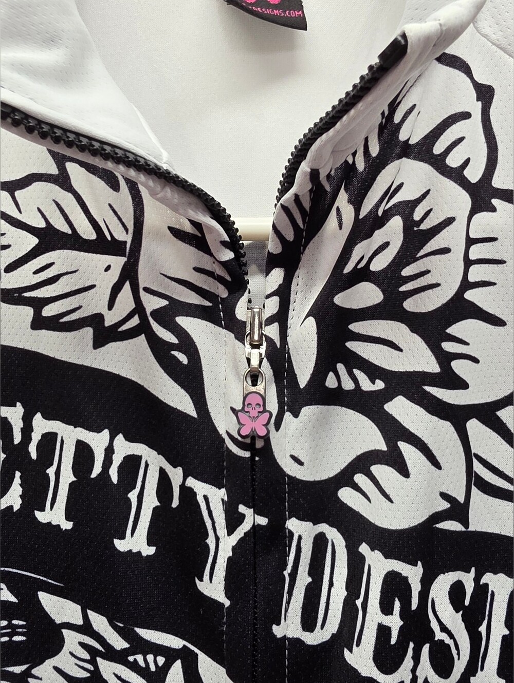 Betty Designs Cycling Jersey Women's M Skull Floral White Black Zip Up - Picture 4 of 8